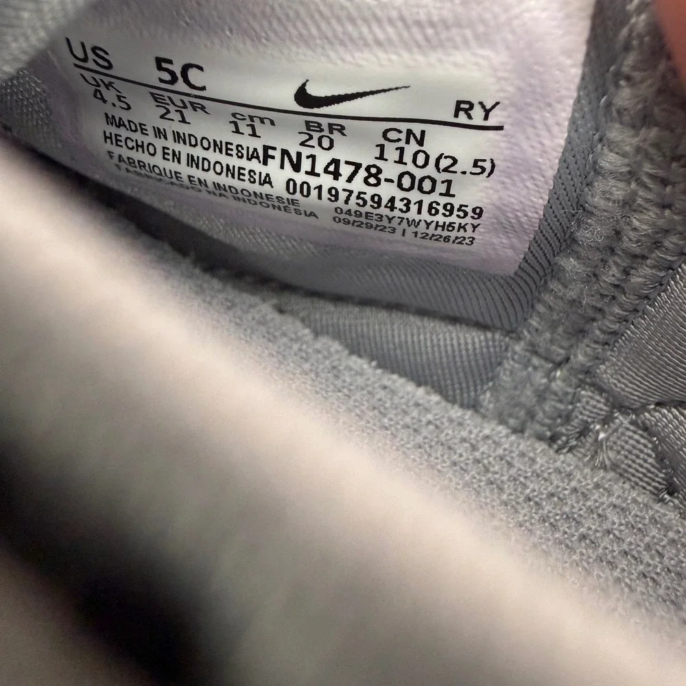 Nike Flex Runner 3 Toddler Shoes Grey White FN1478-001 Size 5C Slip On Sneakers